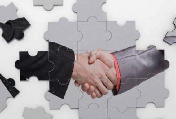 选择与人力资源公司合作该关注哪些信息？